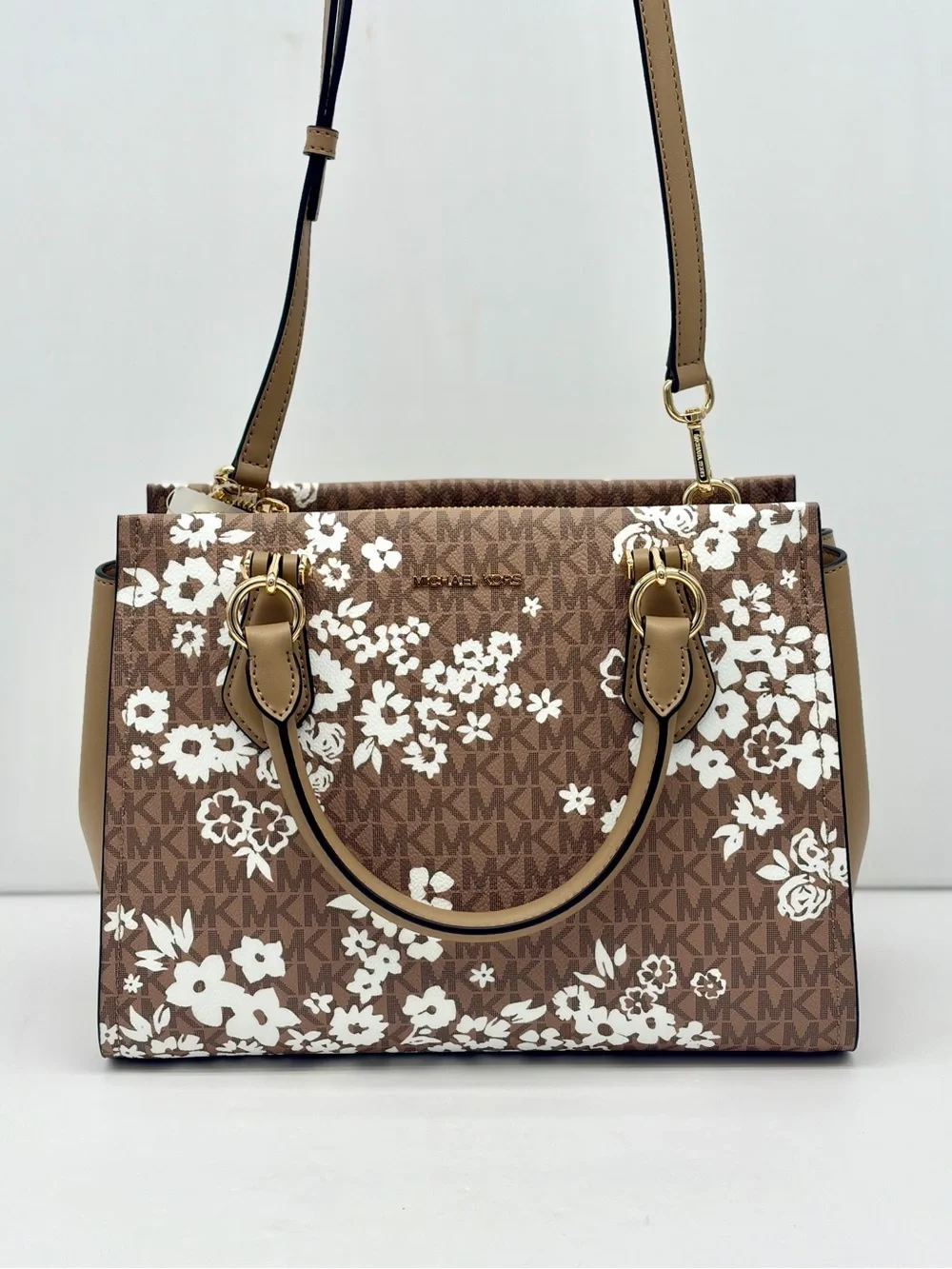 Michael Kors Marilyn Medium Printed Signature Logo Satchel Camel NWT
